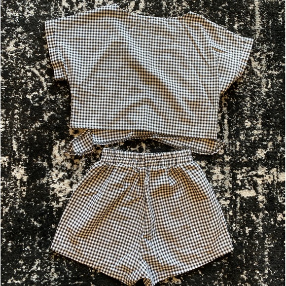 B&W Gingham Matching Set - Picture 2 of 3